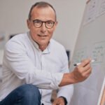 Patrick Gadat explique une méthode de vente au tableau